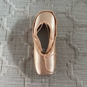 Freed studios opera, size 4C